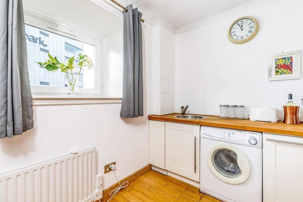 Fresh, Modern West End Apartment Beside Hydro Глазгоу Екстериор снимка