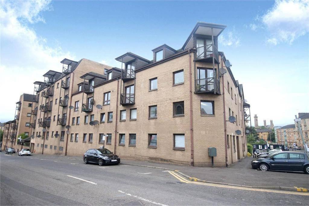 Fresh, Modern West End Apartment Beside Hydro Глазгоу Екстериор снимка